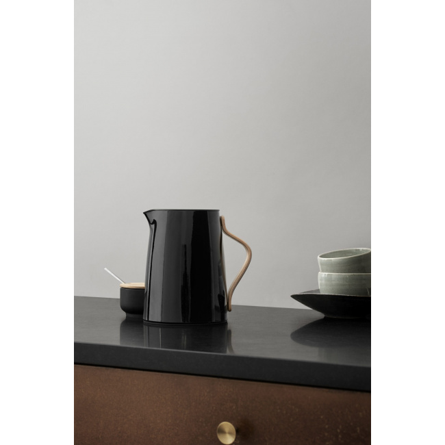 Emma Kanne Tee black