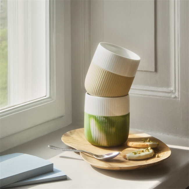 Contrast Becher Green Grass - Royal Copenhagen mood Contrast Becher Green Grass - Royal Copenhagen mood